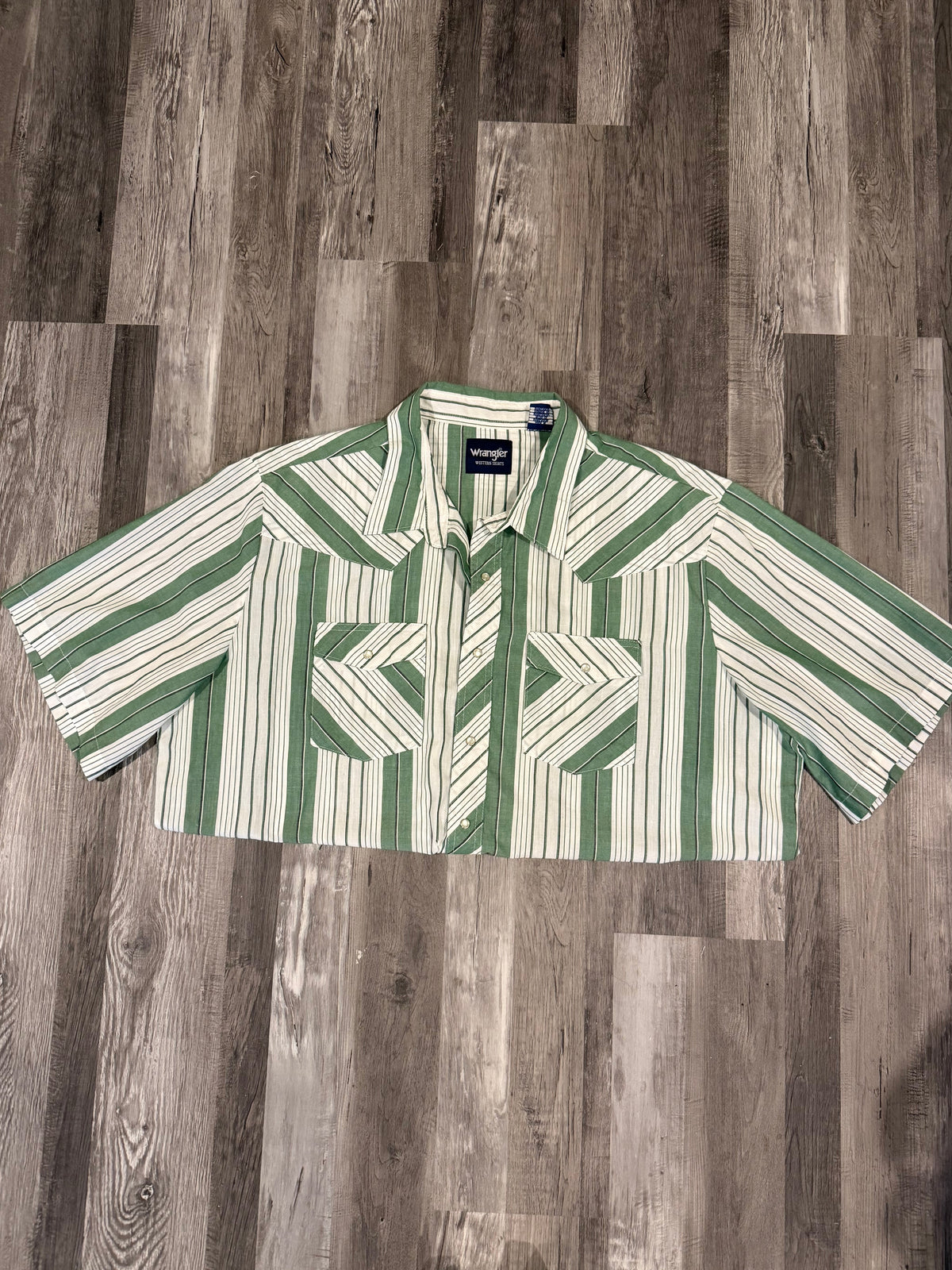 Vintage Green & White Wrangler Pearl Snap