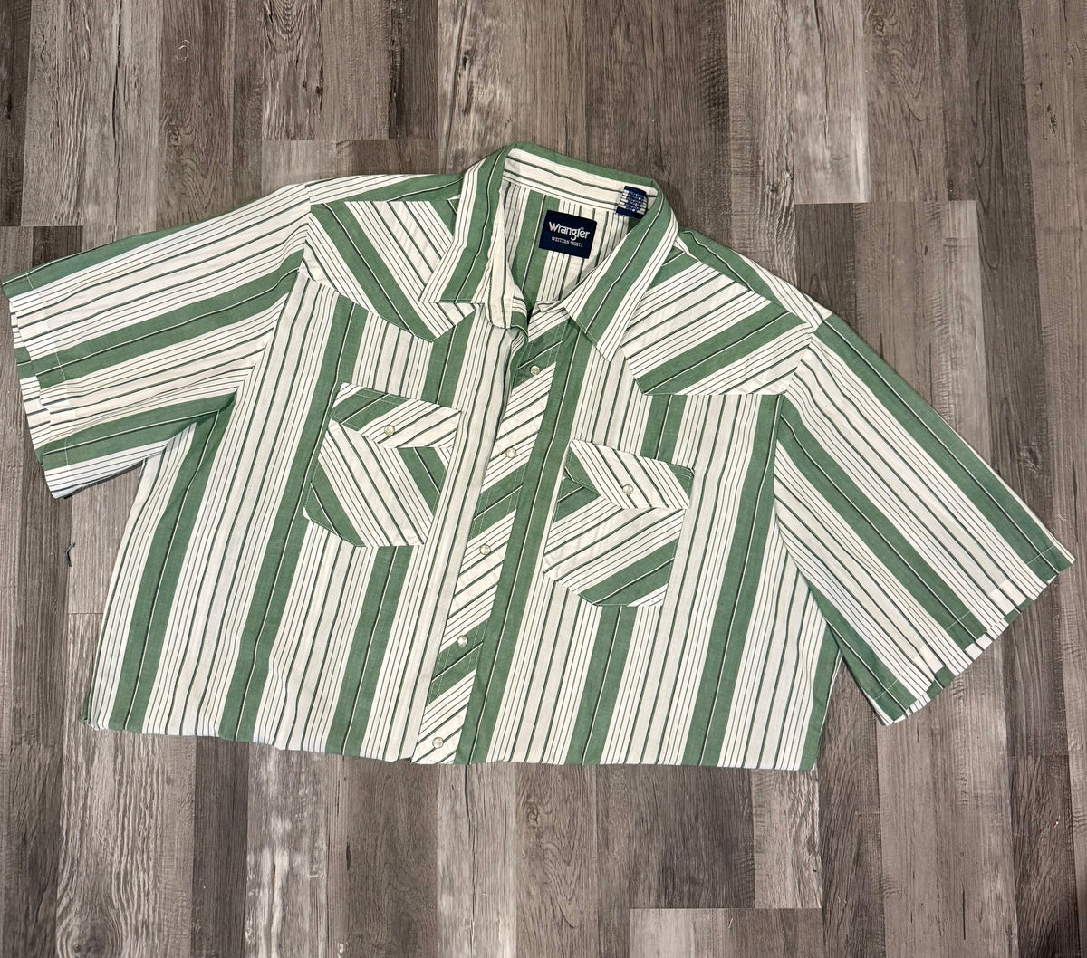 Vintage Green & White Wrangler Pearl Snap
